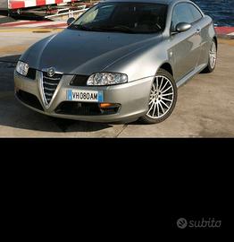 Alfa romeo gt - 2004