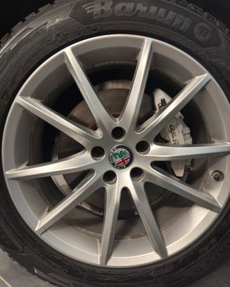 Cerchi r 19 alfa romeo più pneumatici