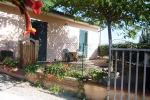 Bolgheri, Castagneto Ccci, spiagge, pinete, giardi