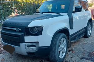 New Defender 90 SE MY23