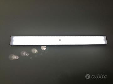 Luce armadio led con sensore