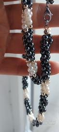 Collana e bracciale perline bianche e ematite nera