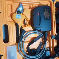 Forbice elettrica per potatura