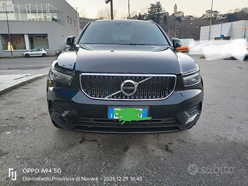 Volvo XC40  T2
