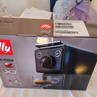 Macchina del caffe  espresso x3 xcaps Illy
