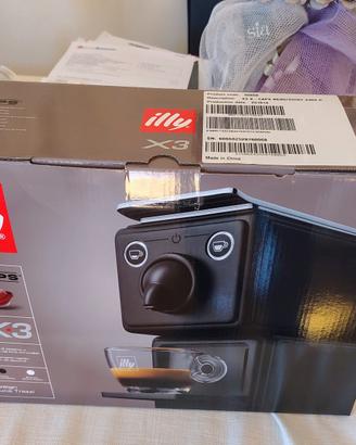 Macchina del caffe  espresso x3 xcaps Illy
