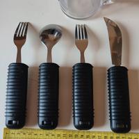 Set 4 posate manico grosso , più bicchiere