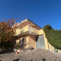 PORZIONE DI BIFAMILIARE A RIANO