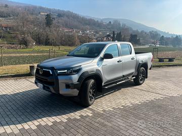 Toyota Hilux Invincible