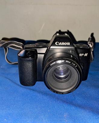 Canon EF-M a pellicola