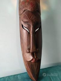 Maschera decorativa in legno africana 