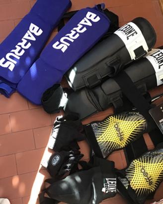 Materiale sportivo da combattimento