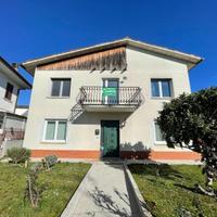 CASA SINGOLA CON AMPIO GIARDINO A DOLEGNANO