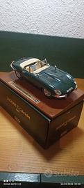 Jaguar e cabriolet 1961 Burago 1/18