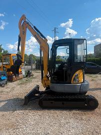 KOMATSU PC 35 MR