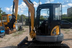 KOMATSU PC 35 MR