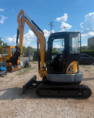 KOMATSU PC 35 MR
