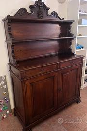 Credenza antica