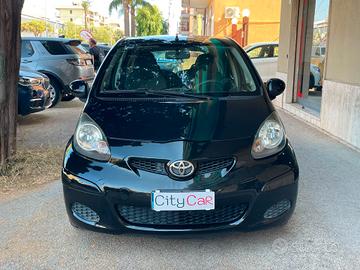 Toyota Aygo 1.0 12V VVT-i 5 porte Sol