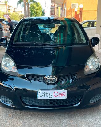 Toyota Aygo 1.0 12V VVT-i 5 porte Sol