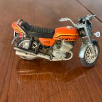 Kawasaki 750 modellino