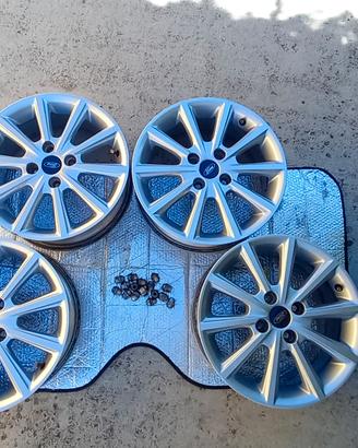 cerchi in lega ford 16 pollici 4 fori