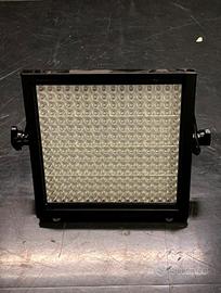 Litepanels Astra 1x1 con scheda Dmx