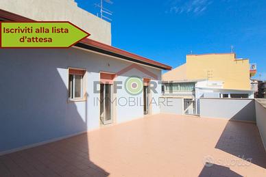 Appartamento con Ingresso Indipendente e Terrazzo