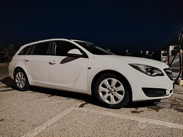 OPEL INSIGNIA SW 140CV ECOPOWER SPORT TRATTABILE
