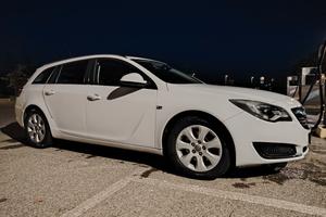 OPEL INSIGNIA SW 140CV ECOPOWER SPORT TRATTABILE
