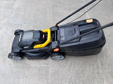 Combo giardino: tagliaerba WORX + barbecue Sochef