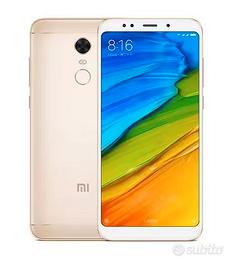 Xiaomi Redmi 5 Plus con caricatore