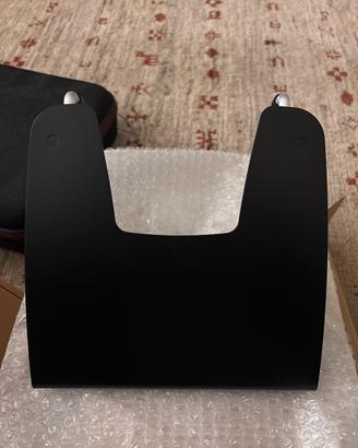 Notebook arm mount tray