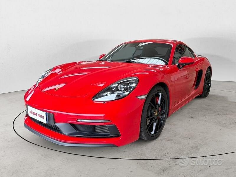 PORSCHE 718