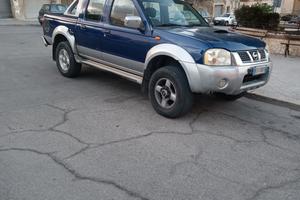 Nissan D22 pick up navara