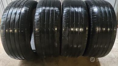Pirelli 255 40 21 101Y estive