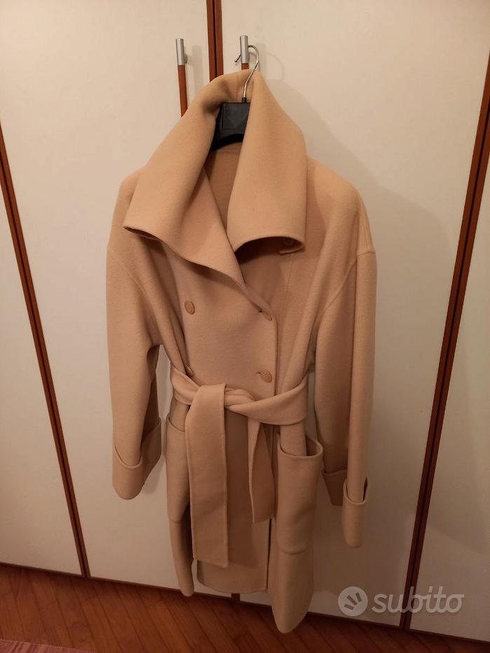 Giacche e giubbotti Byblos Tutta la collezione