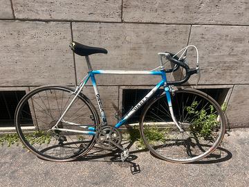 Bici da corsa Orbea leggera da sistemare