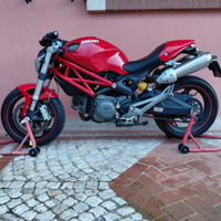 Ducati Monster 696 plus