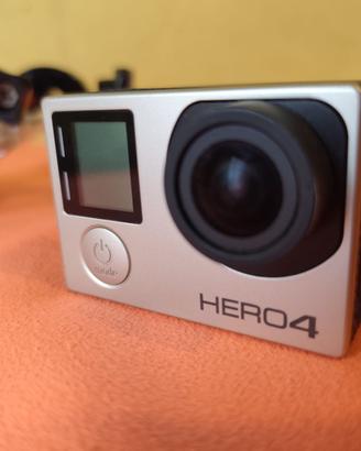 GoPro HERO4 Silver + Scatola + Valigetta e Ricco