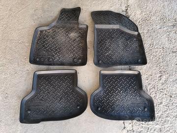 Set tappetini in gomma Audi A3 8P