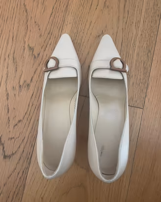 Scarpe décolleté Salvatore Ferragamo con tacco