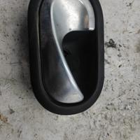 MANIGLIA INTERNA POSTERIORE SINISTRA RENAULT Twing