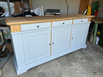 Credenza