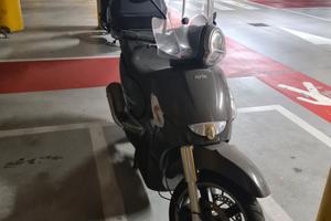 Aprilia scarabeo light 400