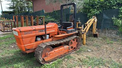 Fiat 505 con retro escavatore