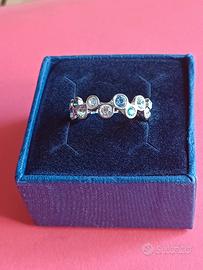 Anello Swarovski.