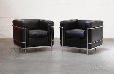 Coppia di poltrone LC2 by MDF Italia in pelle nera