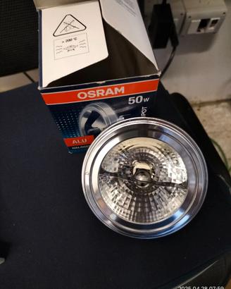 Faretto spot Osram con lampadina alogena 50W