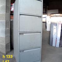 Cassettiera in metallo